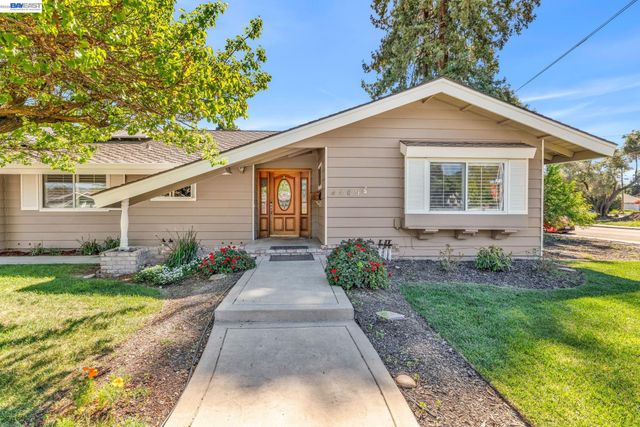 9459 Broadmoor Dr, San Ramon, CA 94583