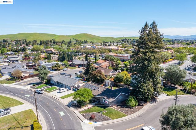 9459 Broadmoor Dr, San Ramon, CA 94583