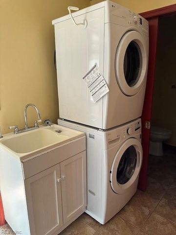 1925 Benefit RD, Chesapeake, VA 23322