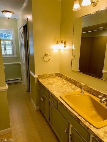 1925 Benefit RD, Chesapeake, VA 23322