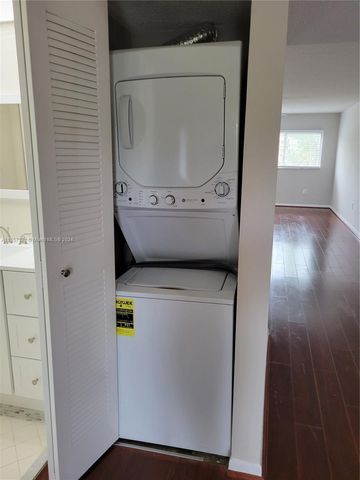 12651 SW 16th Ct 211B, Pembroke Pines, FL 33027