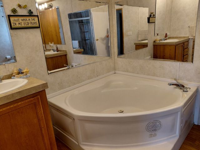 6141 County Road 593, Nevada, TX 75173