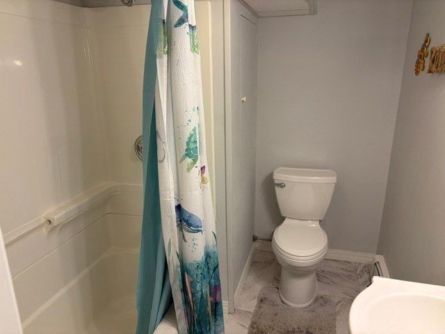 85 Kalmar St, Worcester, MA 01606