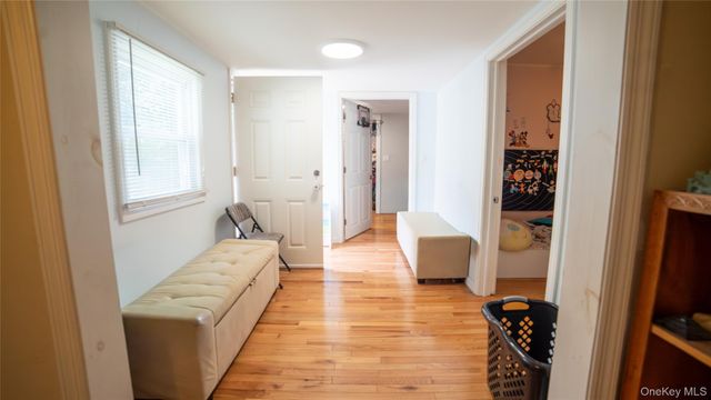 208 Woodhampton Drive, White Plains, NY 10603