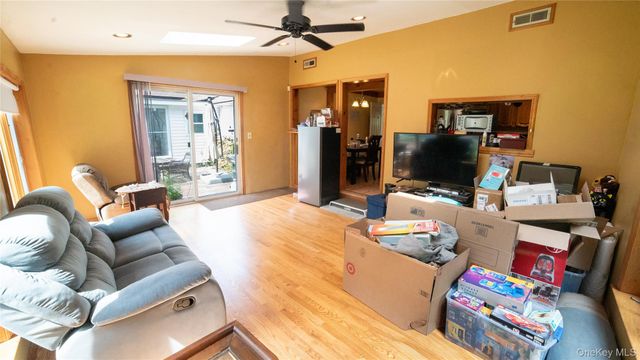 208 Woodhampton Drive, White Plains, NY 10603