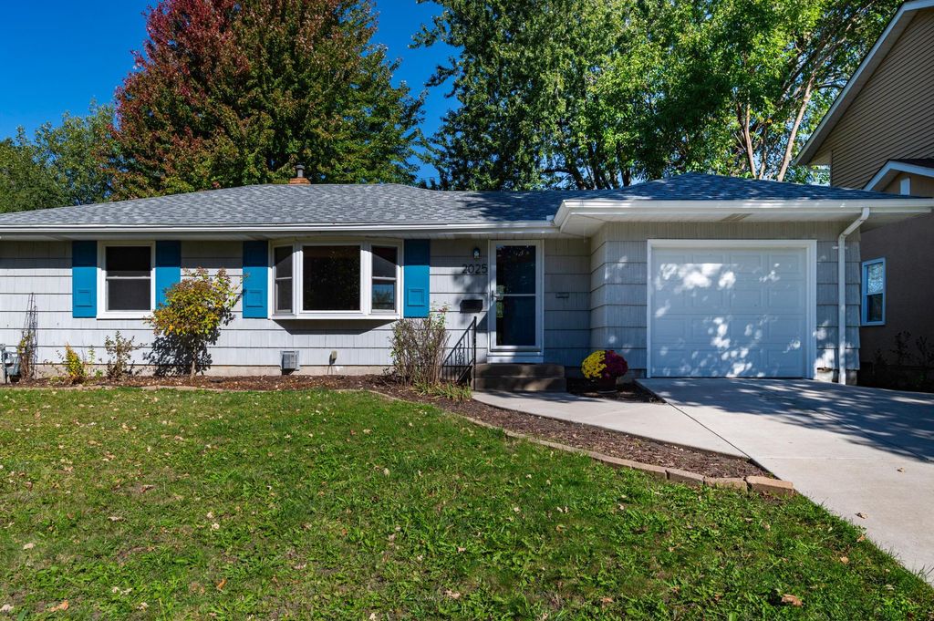 2025 Field Avenue, Saint Paul, MN 55116 — exterior