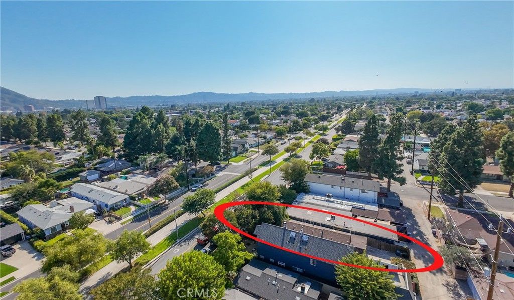 2913 W Chandler Boulevard, Burbank, CA 91505 — photo 2