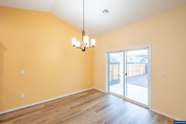 2037 Waterford St SE, Albany, OR 97322