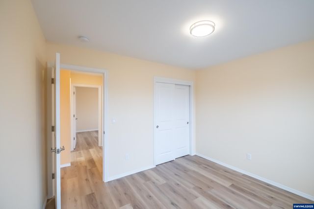 2037 Waterford St SE, Albany, OR 97322