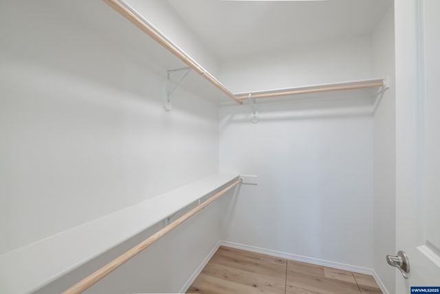 2037 Waterford St SE, Albany, OR 97322