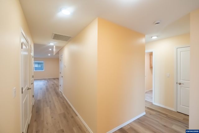 2037 Waterford St SE, Albany, OR 97322