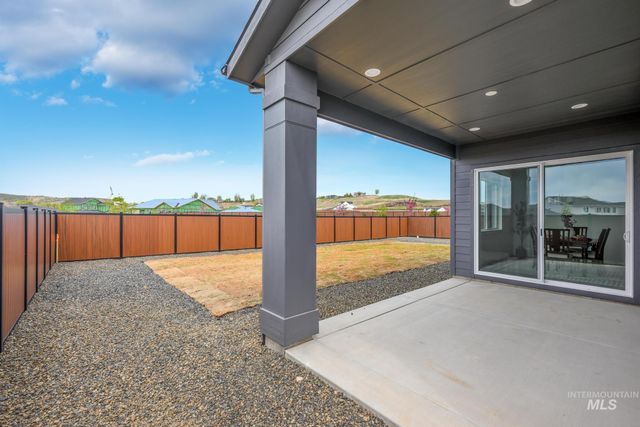 9767 W Nicasio Dr, Star, ID 83669