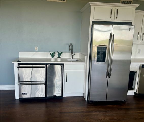 6211 W Northwest 701, Dallas, TX 75225