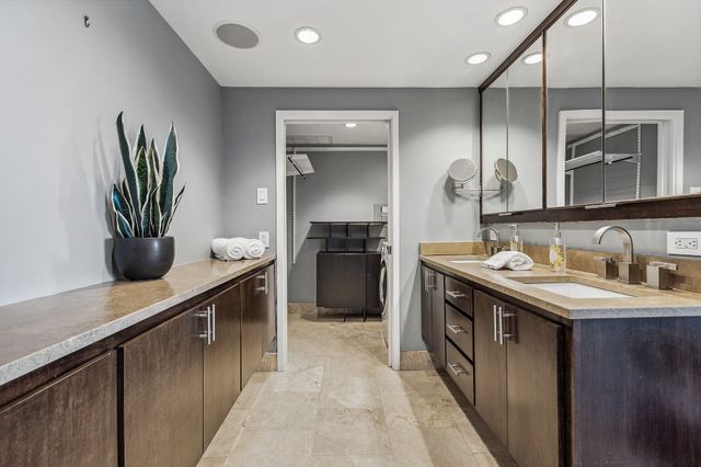 6211 W Northwest 701, Dallas, TX 75225