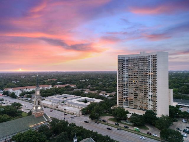 6211 W Northwest 701, Dallas, TX 75225