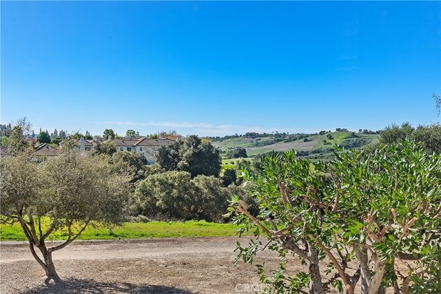 20 Wild Lilac Lane, Rancho Santa Margarita, CA 92688