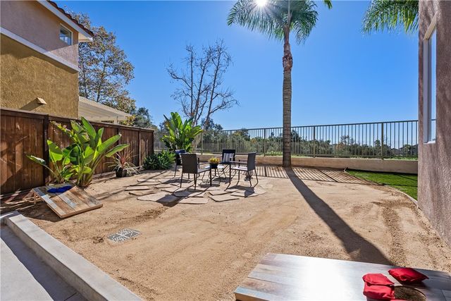 20 Wild Lilac Lane, Rancho Santa Margarita, CA 92688