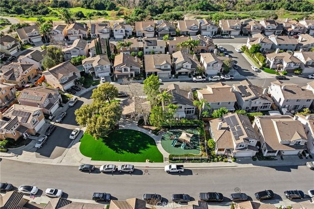 20 Wild Lilac Lane, Rancho Santa Margarita, CA 92688