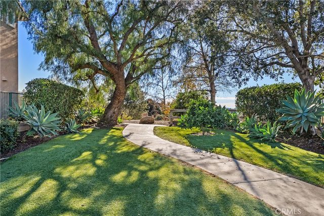 20 Wild Lilac Lane, Rancho Santa Margarita, CA 92688