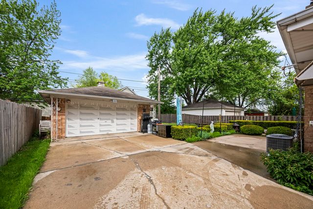 8436 N ORIOLE Avenue, Niles, IL 60714