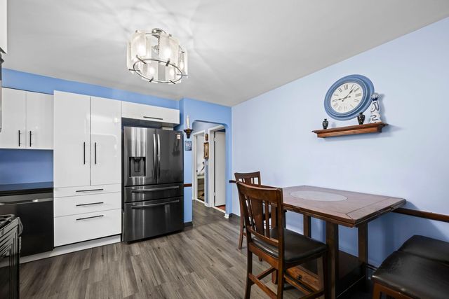 8436 N ORIOLE Avenue, Niles, IL 60714