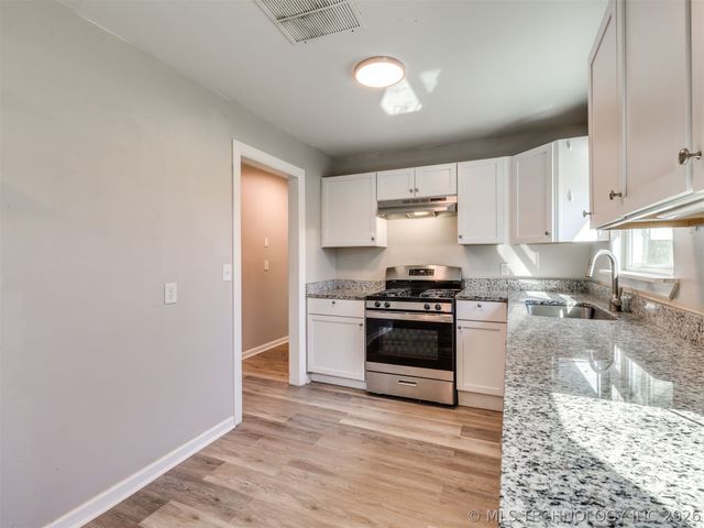 250 E 51st Place North, Tulsa, OK 74126