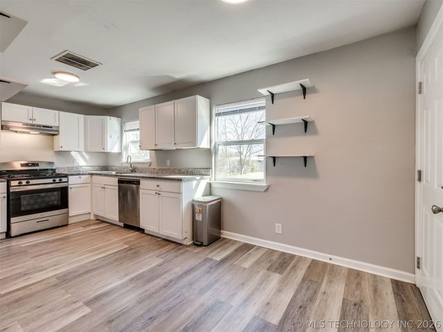 250 E 51st Place North, Tulsa, OK 74126