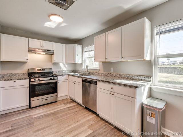 250 E 51st Place North, Tulsa, OK 74126