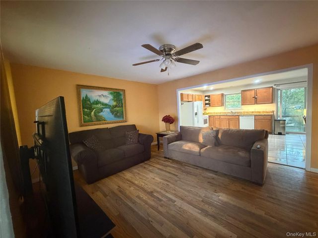 58 Flanders Boulevard, Riverhead, NY 11901