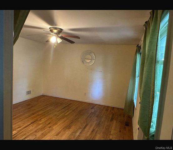 58 Flanders Boulevard, Riverhead, NY 11901