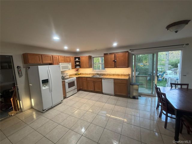 58 Flanders Boulevard, Riverhead, NY 11901