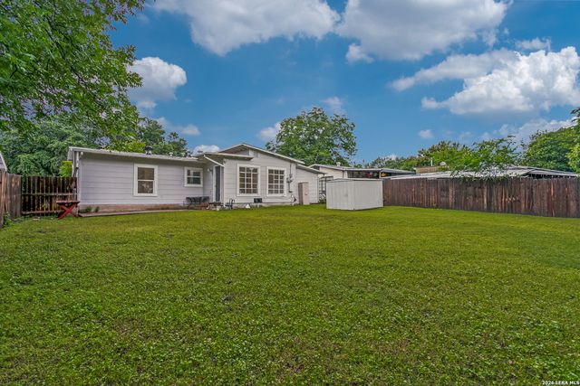 707 Sumner Dr, San Antonio, TX 78209