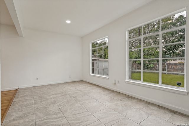 707 Sumner Dr, San Antonio, TX 78209