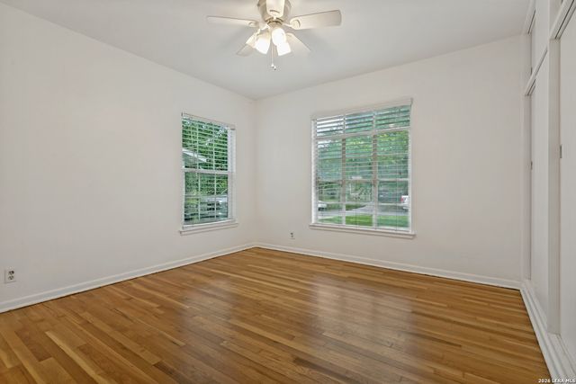 707 Sumner Dr, San Antonio, TX 78209