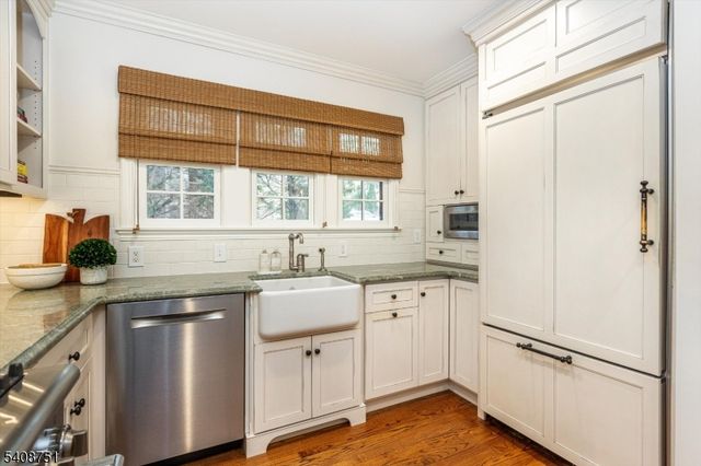 11 Valhalla Way, Verona Twp., NJ 07044