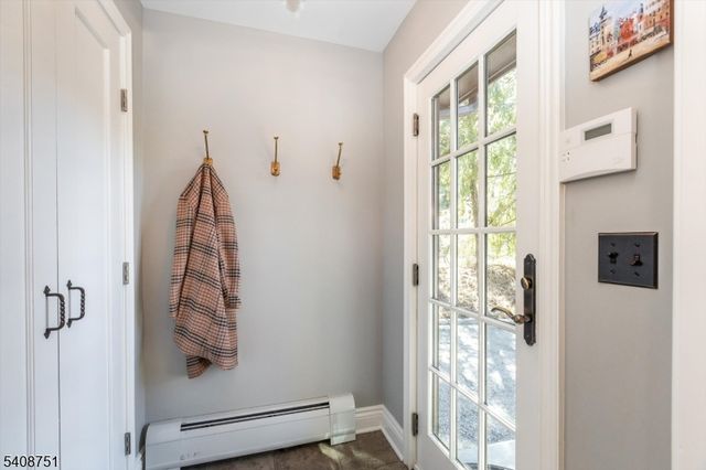 11 Valhalla Way, Verona Twp., NJ 07044