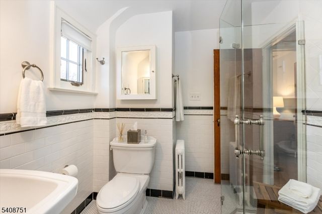 11 Valhalla Way, Verona Twp., NJ 07044