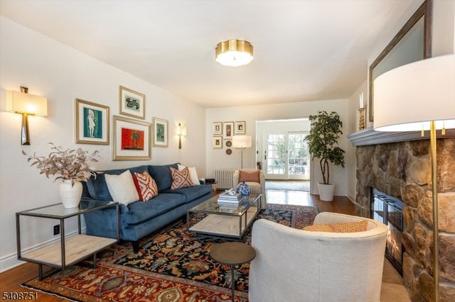 11 Valhalla Way, Verona Twp., NJ 07044