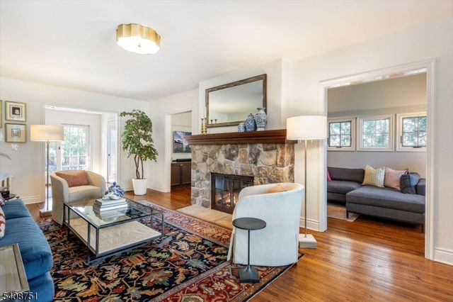 11 Valhalla Way, Verona Twp., NJ 07044