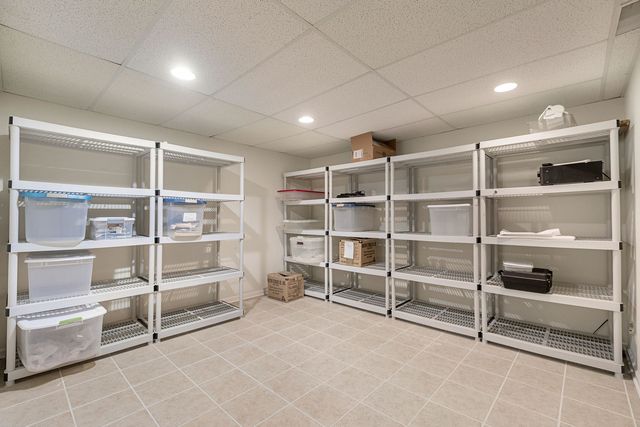 3918 Dundee Road, Northbrook, IL 60062