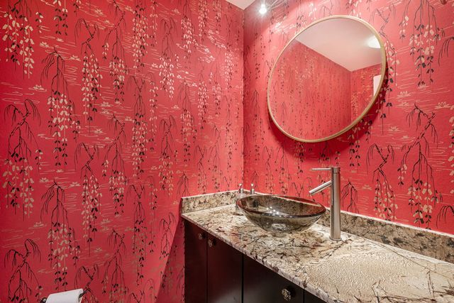 3918 Dundee Road, Northbrook, IL 60062