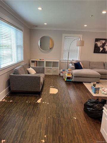 68 Henry Avenue LEFT SIDE, Harrison, NY 10528