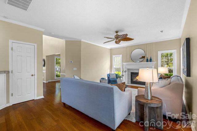 8501 Tonawanda Drive, Charlotte, NC 28277