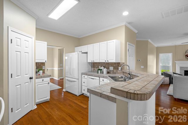 8501 Tonawanda Drive, Charlotte, NC 28277