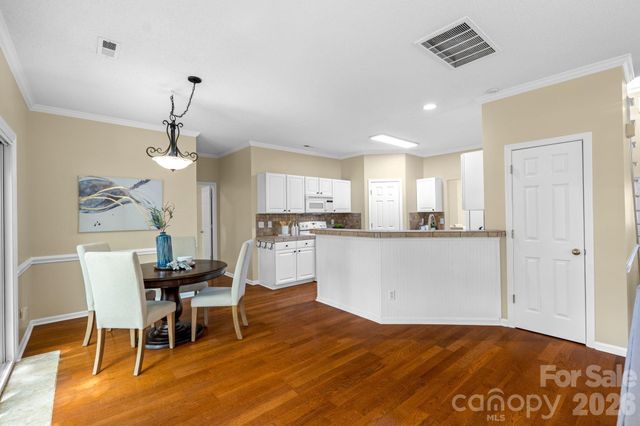 8501 Tonawanda Drive, Charlotte, NC 28277