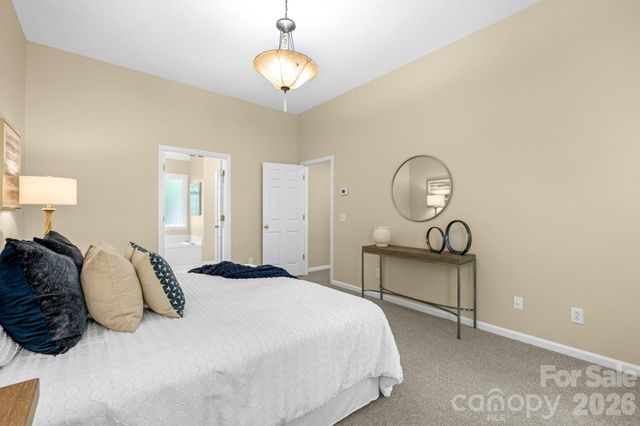 8501 Tonawanda Drive, Charlotte, NC 28277