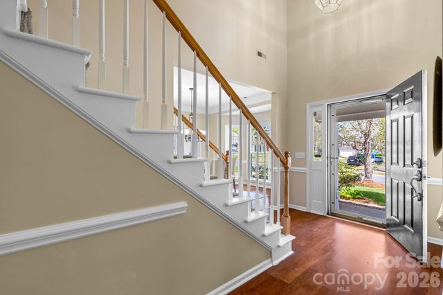 8501 Tonawanda Drive, Charlotte, NC 28277