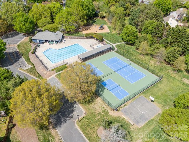 8501 Tonawanda Drive, Charlotte, NC 28277