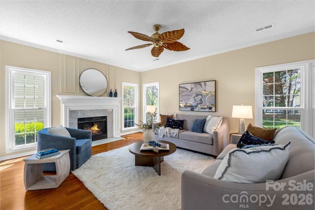 8501 Tonawanda Drive, Charlotte, NC 28277