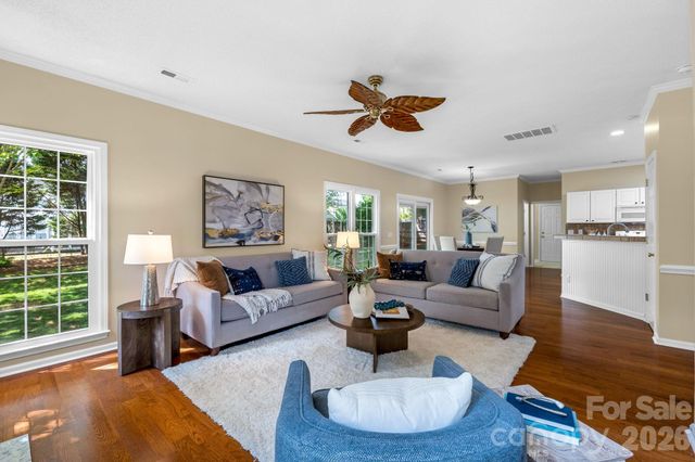 8501 Tonawanda Drive, Charlotte, NC 28277